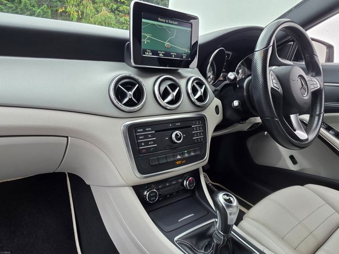 Mercedes-Benz CLA 2016