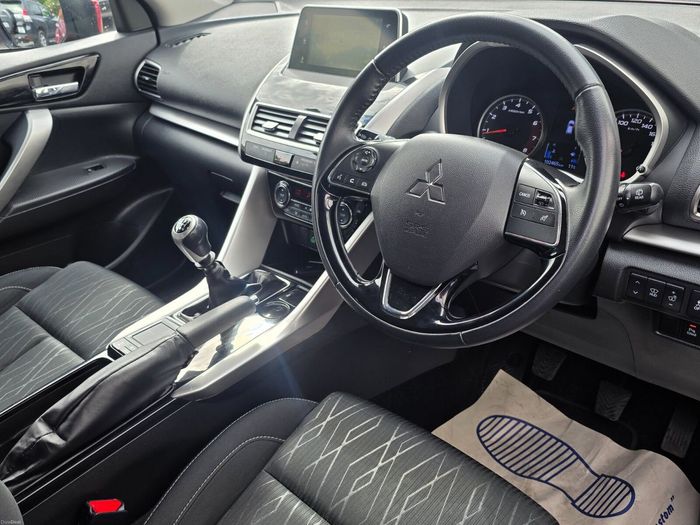 Mitsubishi ECLIPSE CROSS 2021