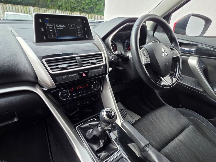 Mitsubishi ECLIPSE CROSS 2021