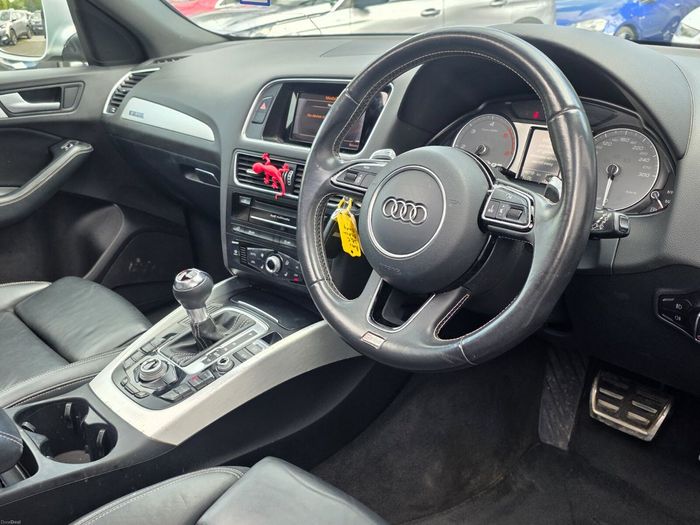 Audi SQ5 2014