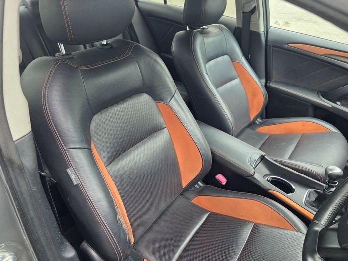 Toyota Avensis 2016