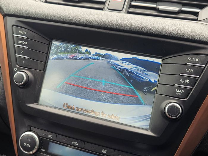 Toyota Avensis 2016