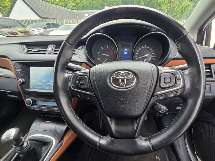 Toyota Avensis 2016