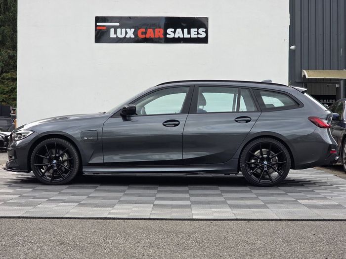 BMW 3 Series 2022