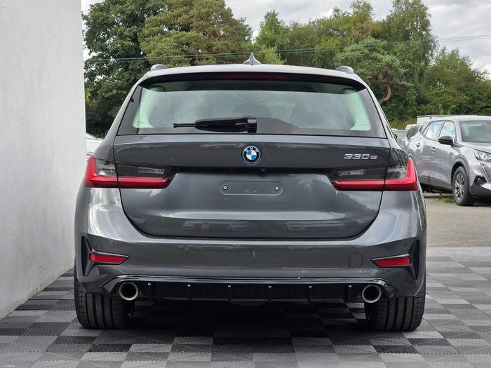 BMW 3 Series 2022