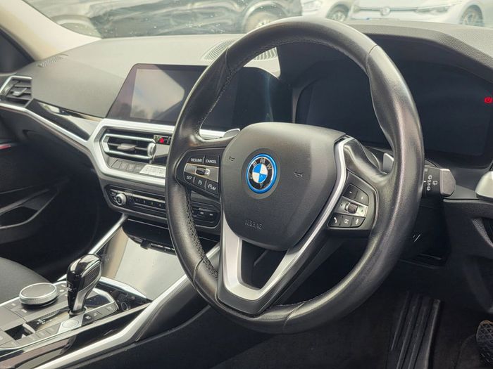 BMW 3 Series 2022