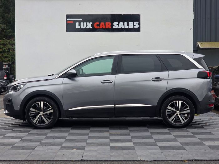 Peugeot 5008 2020