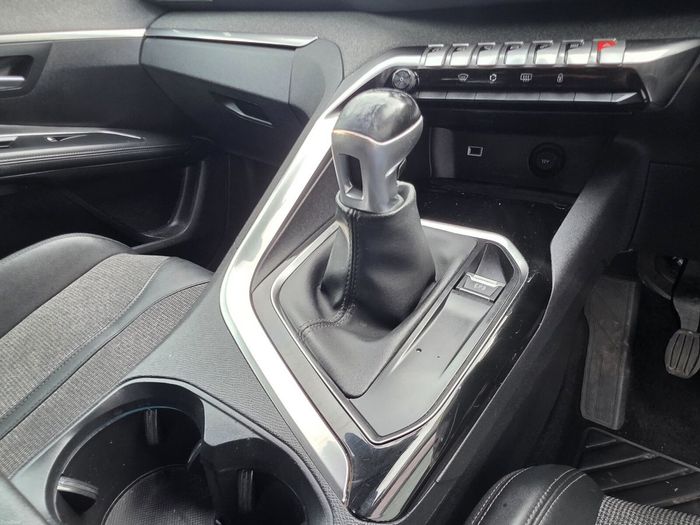 Peugeot 5008 2020