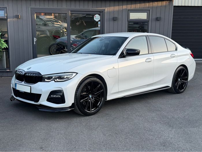 BMW 3 Series 2021