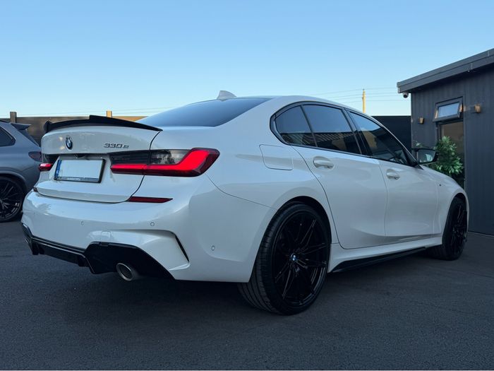 BMW 3 Series 2021