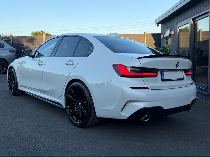 BMW 3 Series 2021