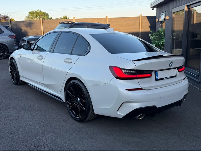 BMW 3 Series 2021