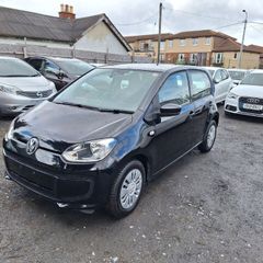 Volkswagen Up! 2014