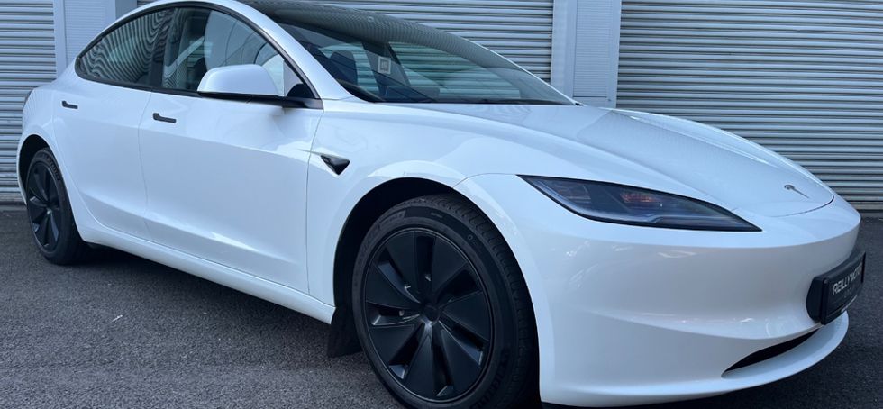 Tesla Model 3 2024