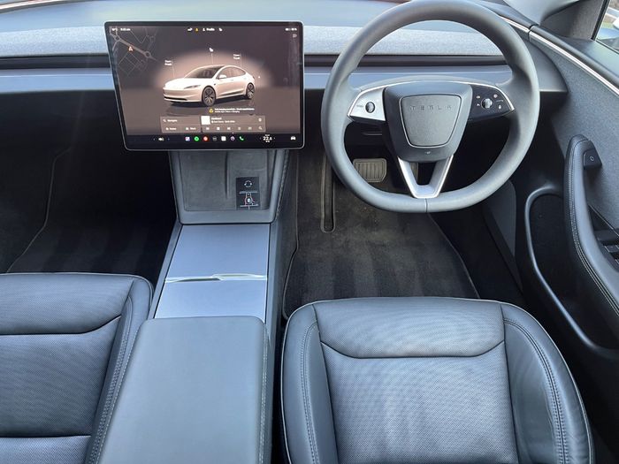 Tesla Model 3 2024