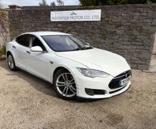 Tesla Model S 2015