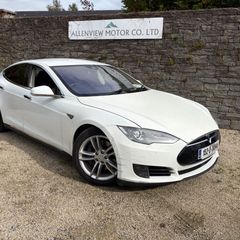 Tesla Model S 2015