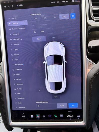 Tesla Model S 2015