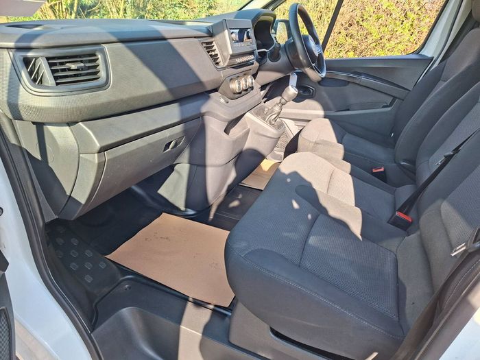 Nissan Primastar 2022