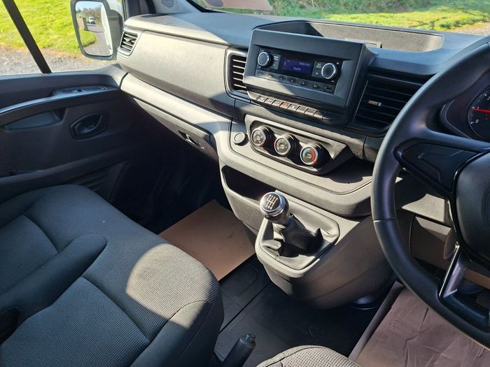 Nissan Primastar 2022