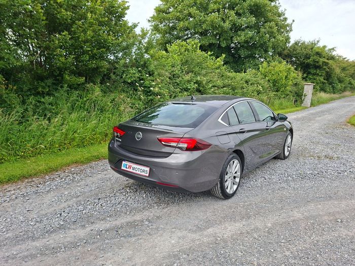 Opel Insignia 2022