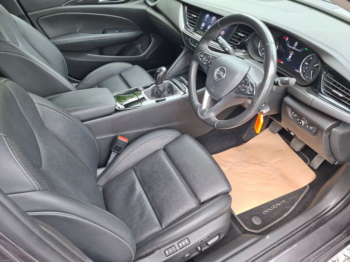 Opel Insignia 2022