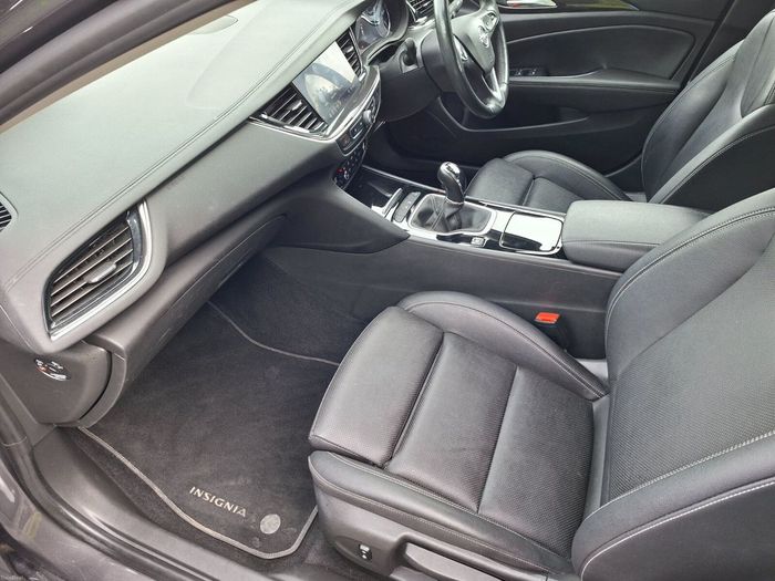 Opel Insignia 2022