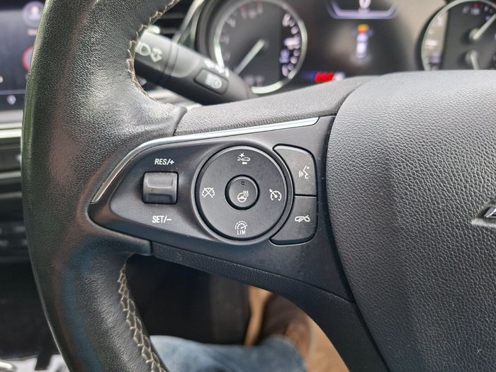 Opel Insignia 2022