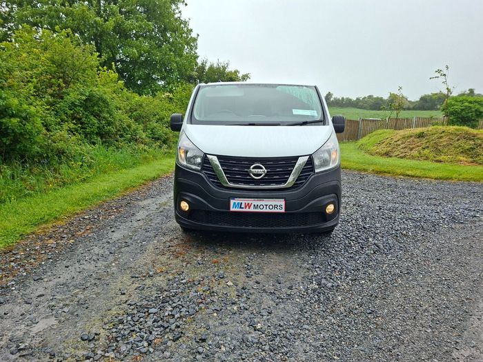 Nissan NV300 2020