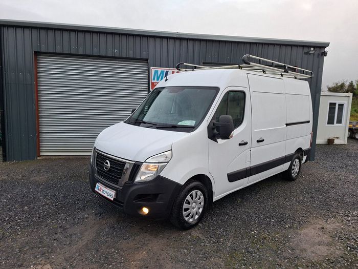 Nissan NV400 2020