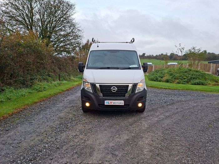 Nissan NV400 2020