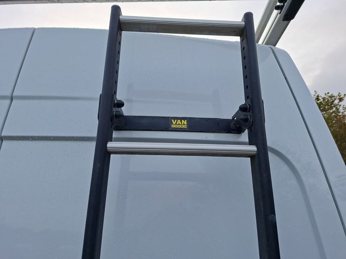 Nissan NV400 2020