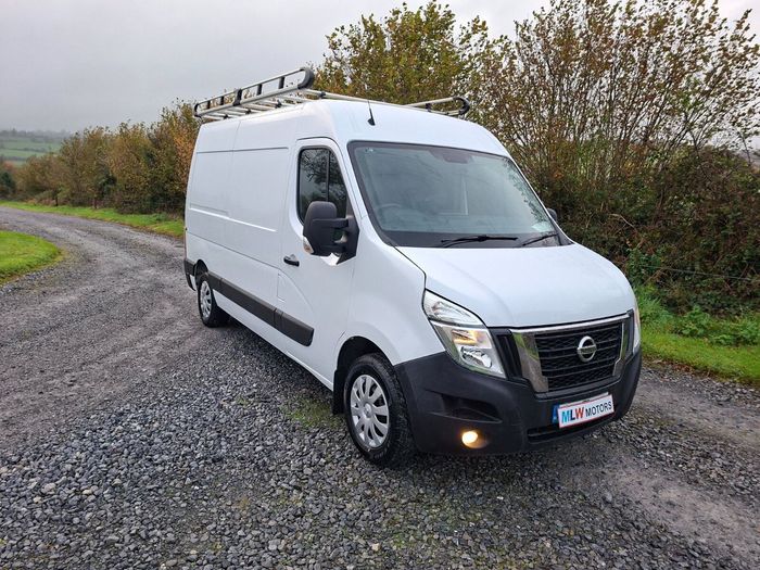 Nissan NV400 2020
