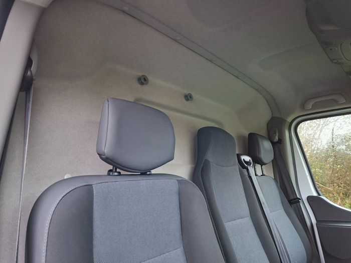 Nissan NV400 2020