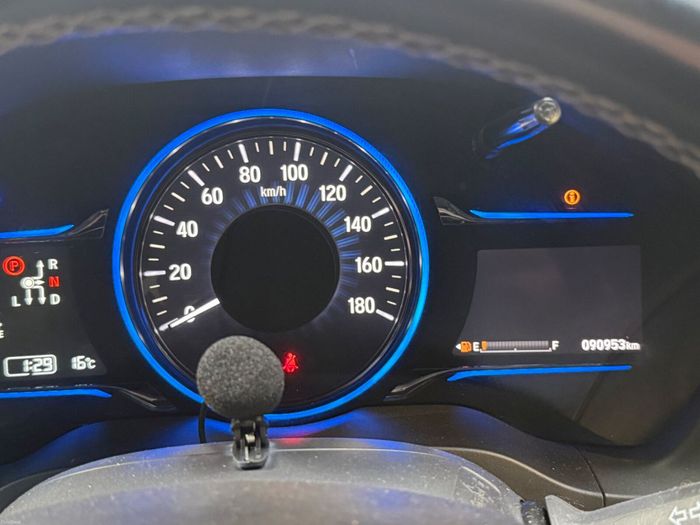Honda Vezel 2016