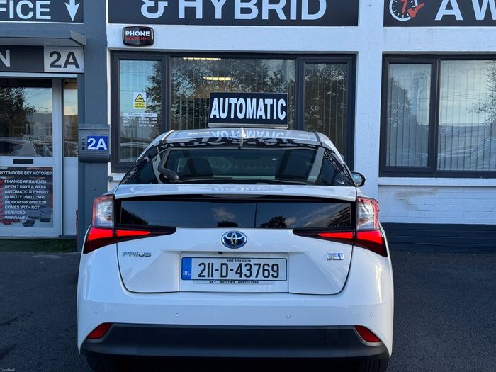 Toyota Prius 2021