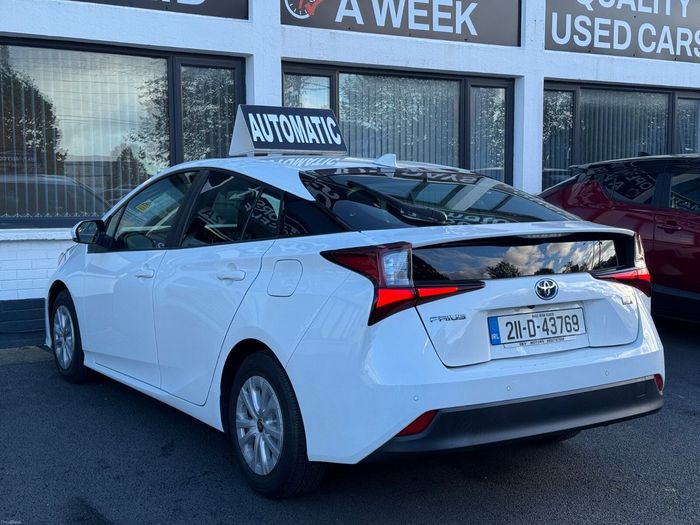 Toyota Prius 2021