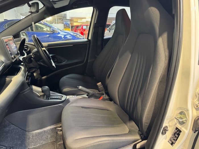 Toyota Yaris 2023