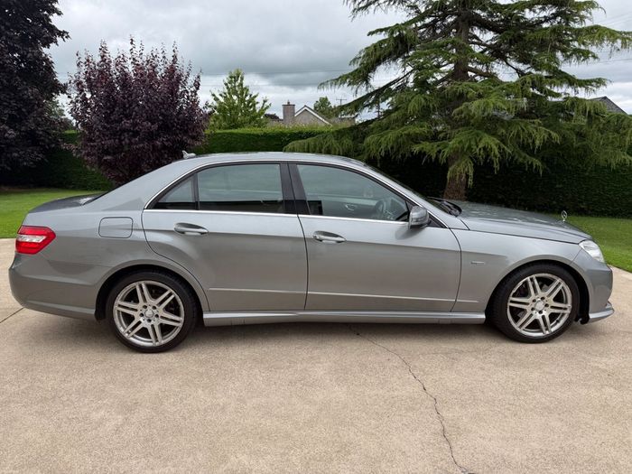 Mercedes-Benz E-Class 2009