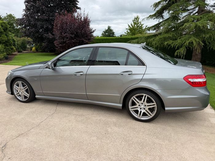 Mercedes-Benz E-Class 2009