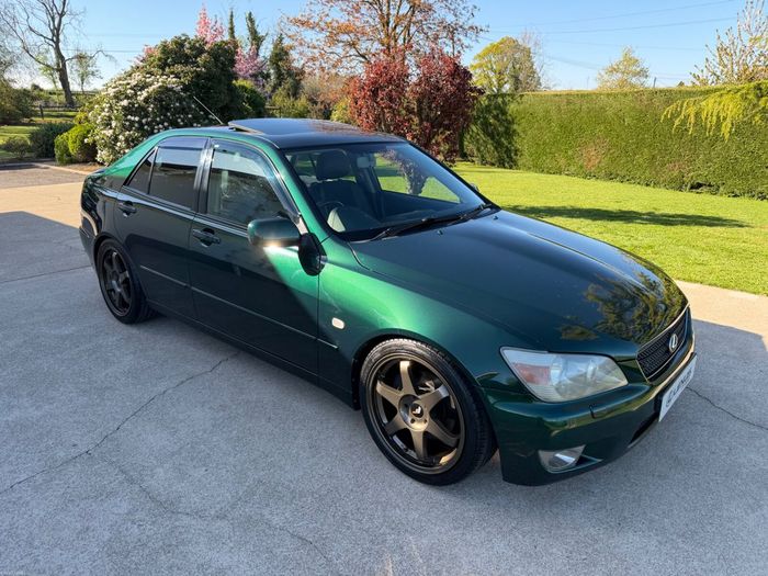Lexus IS 2004