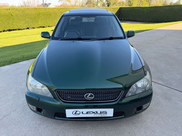 Lexus IS 2004