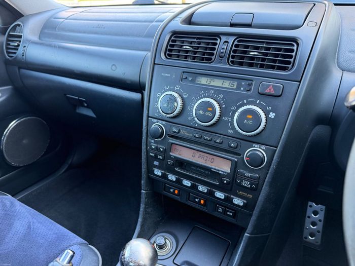 Lexus IS 2004