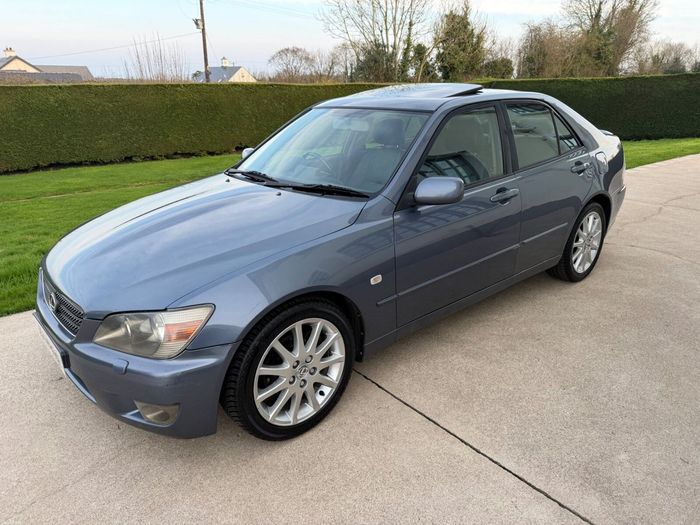 Lexus IS 2005