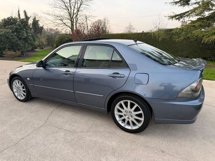 Lexus IS 2005