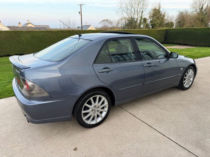 Lexus IS 2005