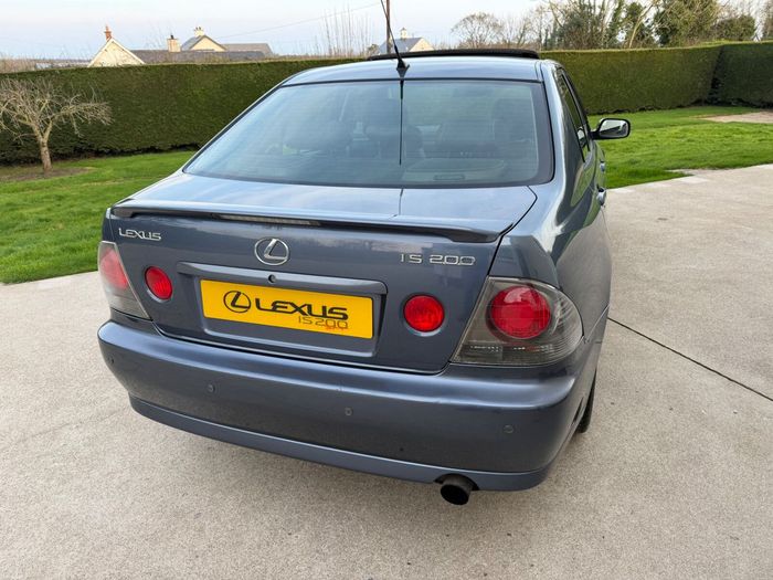 Lexus IS 2005