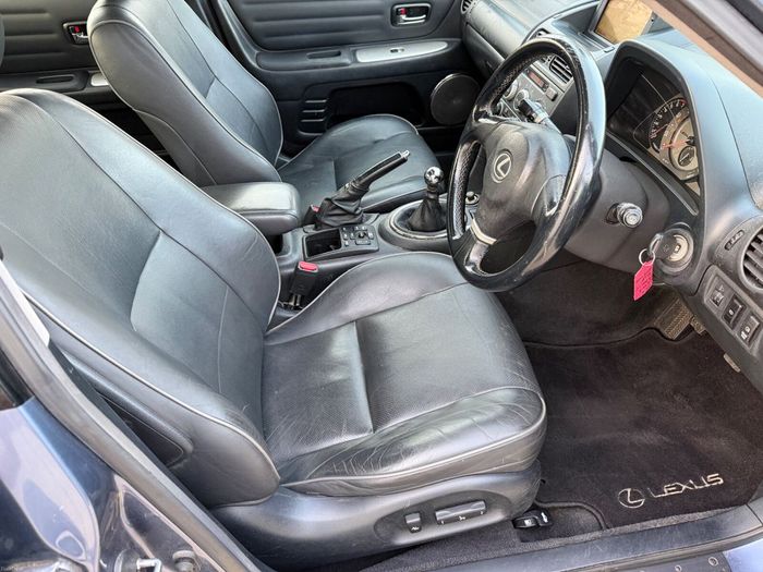 Lexus IS 2005