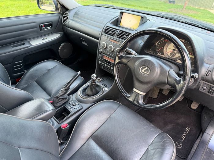 Lexus IS 2005