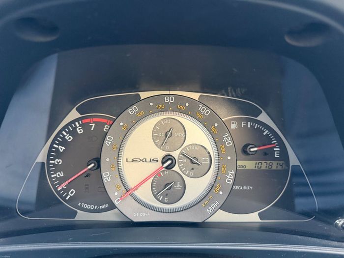 Lexus IS 2005